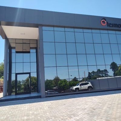 Pele de vidro (Glazing) PONZETTI